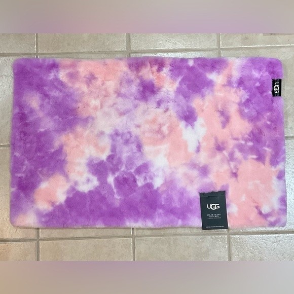 UGG Bath Ugg Polar Tie Dye Bath Rug Pink Purple White 2 X 34 Super